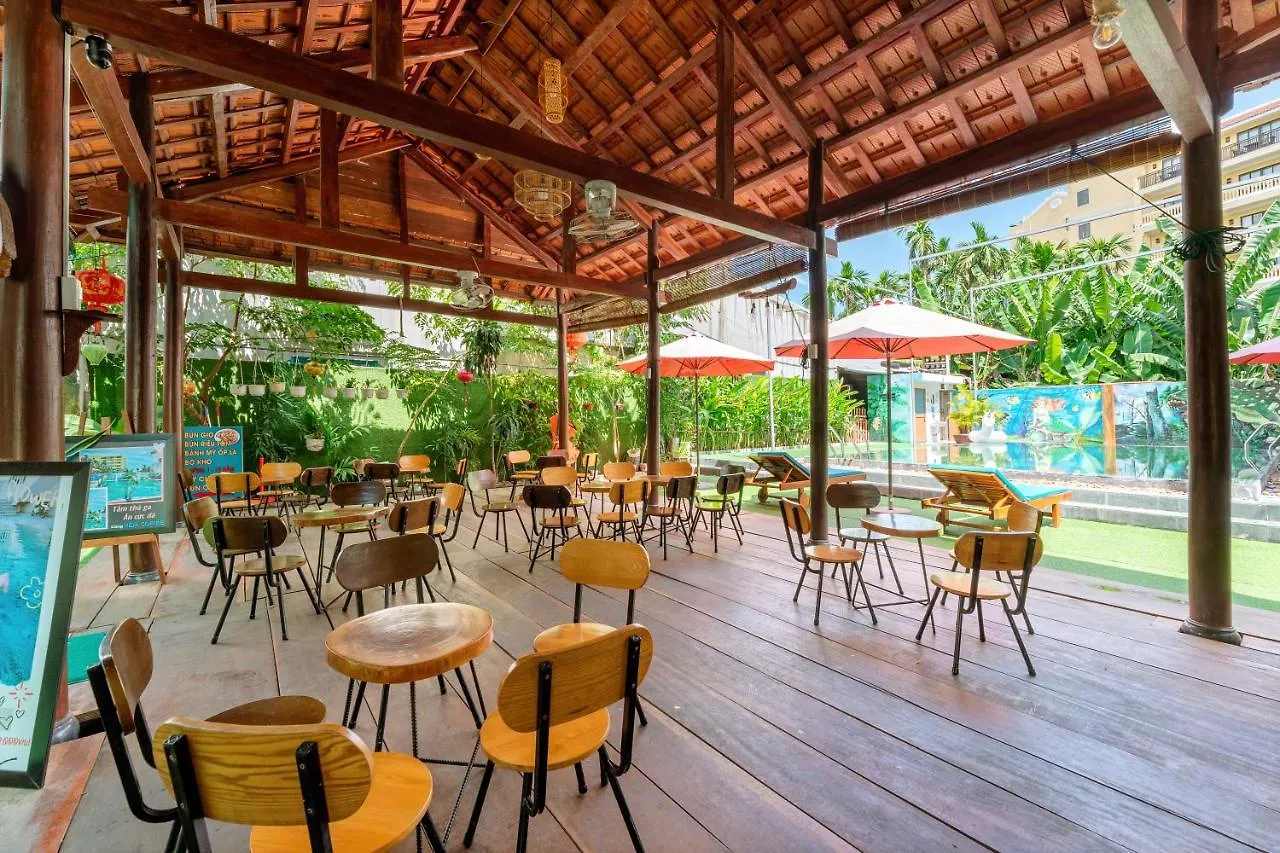 Alley Garden Homestay Hoi An Vietnam